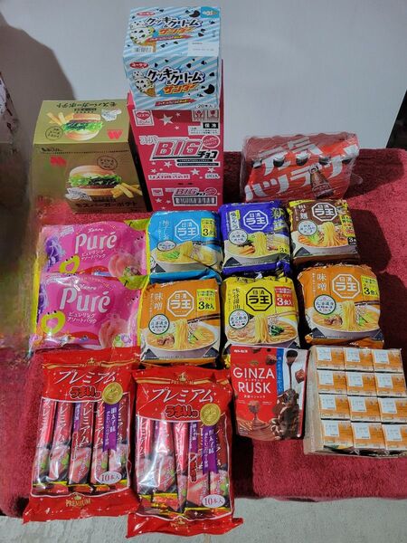 f. アミューズメント景品 お菓子 ドリンク インスタントラーメン 大量セット♪ お買い得(’-’*)♪ 格安♪