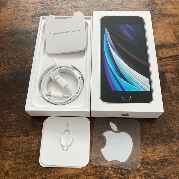 Apple iPhone SE 空箱 Lightningケーブル