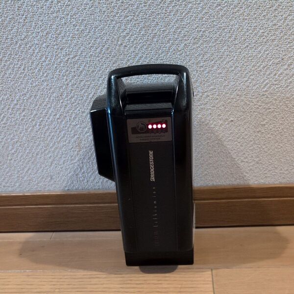 ブリヂストン 電動自転車バッテリー XOT-30 12.3Ah 1滅、4点灯 良品!
