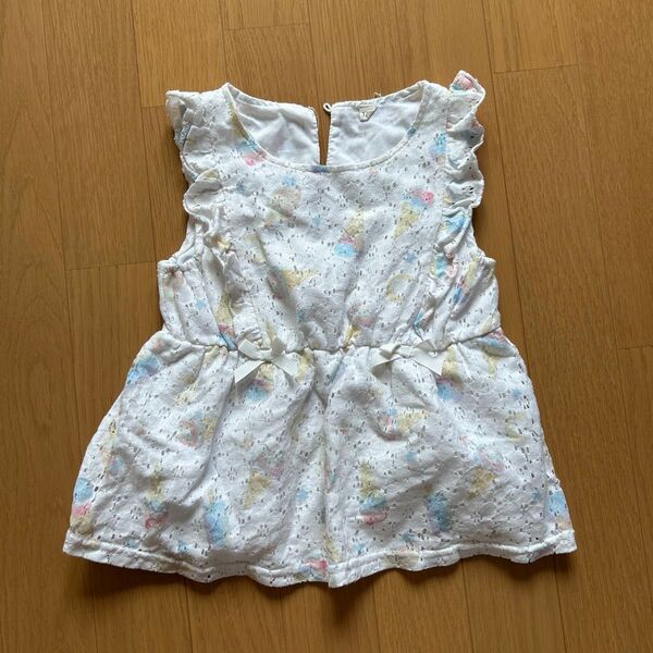 フリル付きホワイト半袖シャツ 120cm 夏服アイス柄レース編 ノースリーブ カットソー ブラウス トップス