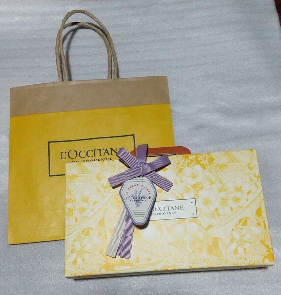 【新品】ロクシタン ハンドクリーム ギフト GIFT FOR YOU ショップ袋付き