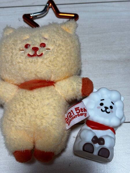 ぬいぐるみ BTS jin 限定品 キーリング イシビル bt21美品 RJ
