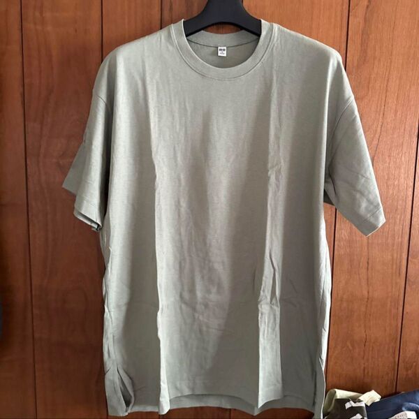 ユニクロ Tシャツ