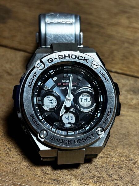 G-SHOCK GST-W300