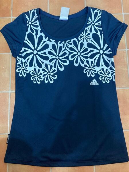 美品☆adidas アディダス Tシャツ S ネイビー 花柄 フラワー climalite
