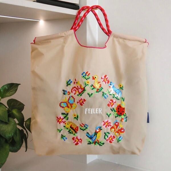 【新品】刺繍 トートバッグ エコバッグ Mサイズ ロゴ 軽量 ベージュ 海外製