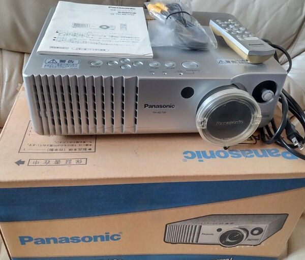 Panasonic プロジェクター TH-AE700 難あり 電源ケーブル交換済