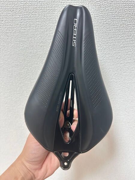 Specialized Sitero サドル 143mm