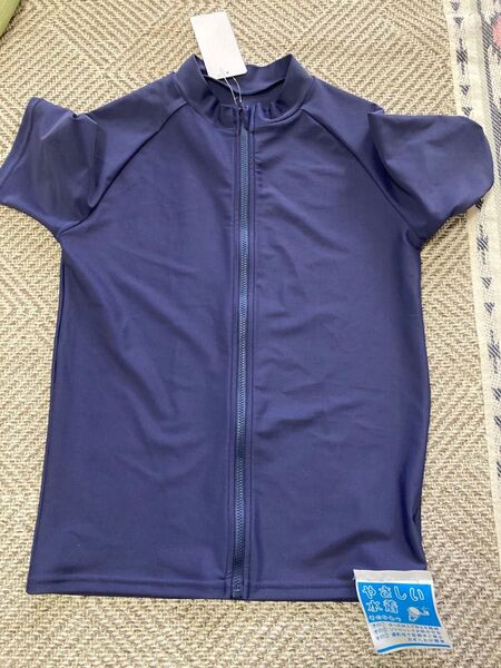 ラッシュガード 半袖 150 新品