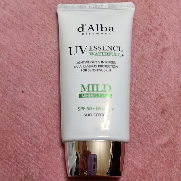 d'Alba UV ESSENCE WATERFULL+ マイルド日焼け止め SPF50+ PA++++ 未使用 50ミリ新品