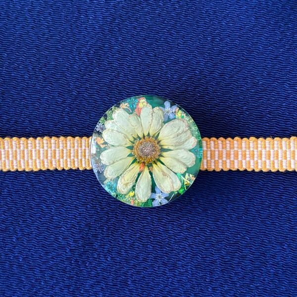 w482 お花が入った帯留め 和装小物 ハンドメイド ドライフラワー レジン