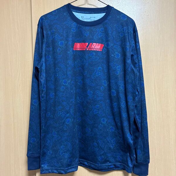 アンダーアーマー ヒートギア ロンT 長袖Tシャツ ネイビー ペイズリー