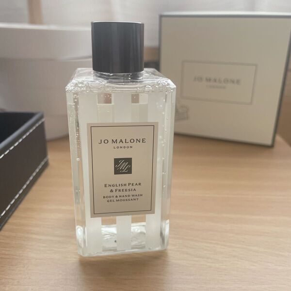 【新品未使用◇JO MALON】イングリッシュペアー&フリージア ボディハンドウォッシュ100ml