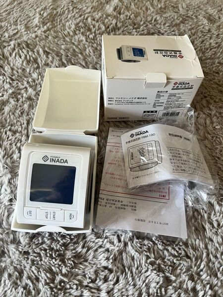 INADA FAMILY 手首式血圧計 FBM-100 ホワイト バックライト付き