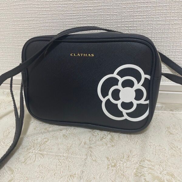 CLATHAS ショルダーバッグ 花柄 黒 クレイサス 鞄 斜めがけ
