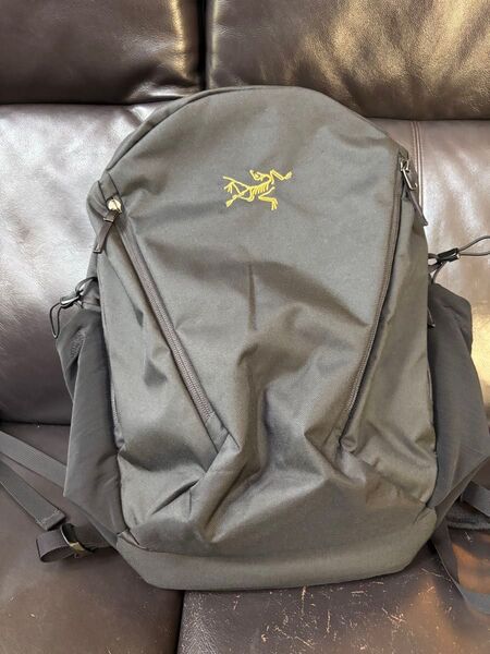 未使用ARC' TERYX アークテリクス Mantis26黒リュック BACKPACK ARC’TERYX マンティス26