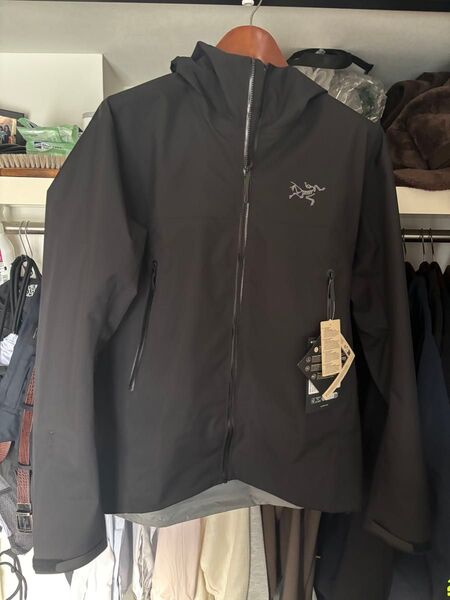 25年モデル新品Arc'teryx アークテリクスベータジャケットブラック黒M BETA JACKET