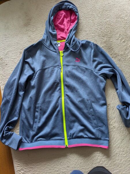 ジップパーカーPUMA
