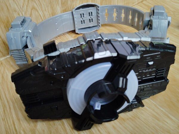 動作品 DXデザイアドライバー ライドルベース ベルト左右 仮面ライダーギーツ