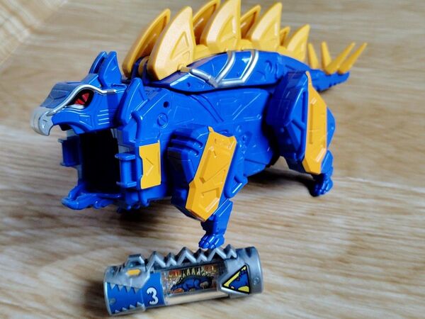 DXステゴッチ 獣電池 獣電竜 獣電戦隊キョウリュウジャー