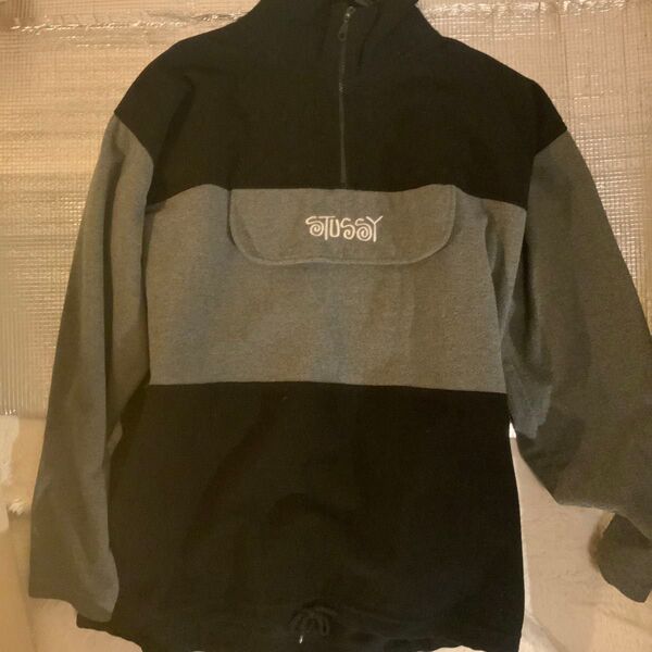 STUSSY ハーフジップ プルオーバー グレー/ブラック