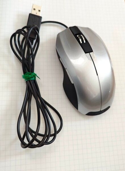 サンワサプライ 静音有線ブルーLED USBマウス MA-BL10S シルバー