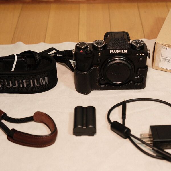 Fujifilm X-T5 カメラボディー