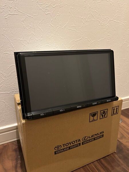 トヨタ純正ナビ(NSZT-Y66T)本体のみ
