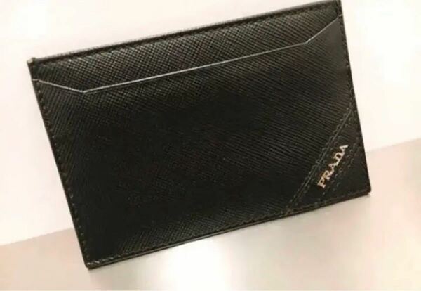 新品未使用　PRADA サフィアーノ　カードケース　名刺入れ　黒