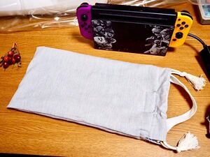 Nintendo Switch持ち運び用ポーチ