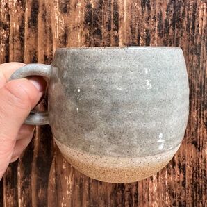 ぽってり塗り分けブルー丸マグカップ 1個 和洋食器 美濃焼 オシャレ カフェ風
