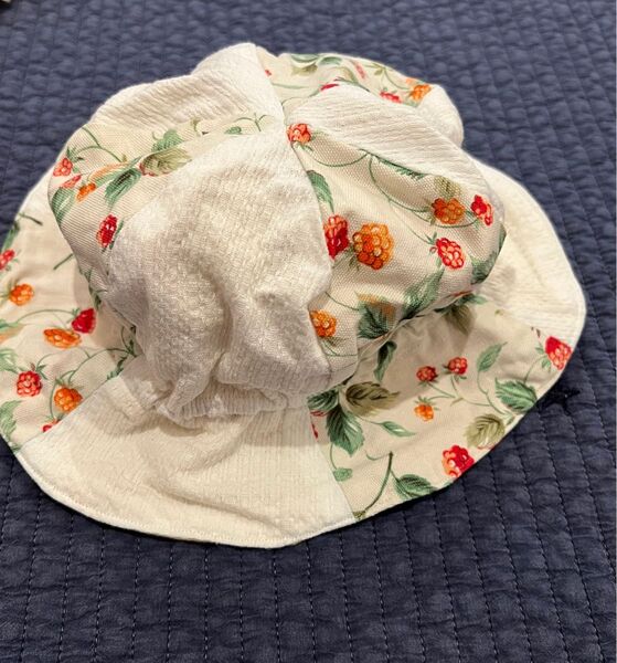 ベビー 帽子 ハット リバーシブル 1歳 2歳 バケットハット ブーニーハット 花柄 へびいちご 白 黄色 女の子 ベビー服
