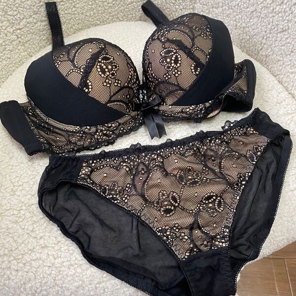 B85ブラショーツセット レース セクシーランジェリー ブラック 黒 下着 大きめサイズ グラマー 大きい胸用 匿名配送
