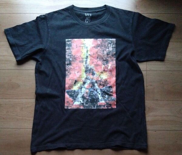 ユニクロ ★ガンダム40周年コラボ ラストシューティング Tシャツ