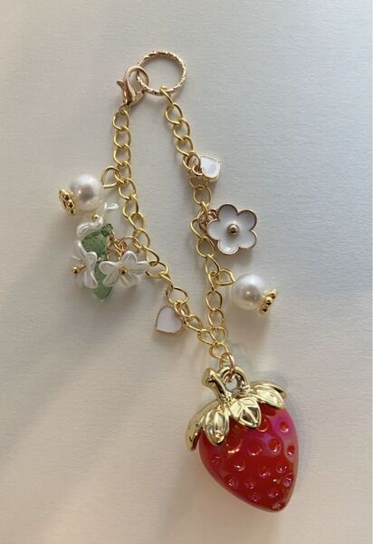 いちご イチゴ 花 バッグチャーム チェーン キーホルダー ハンドメイド フェイクスイーツ