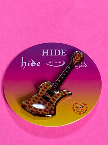 hide 20th anniversary ピンバッジ イエローハート