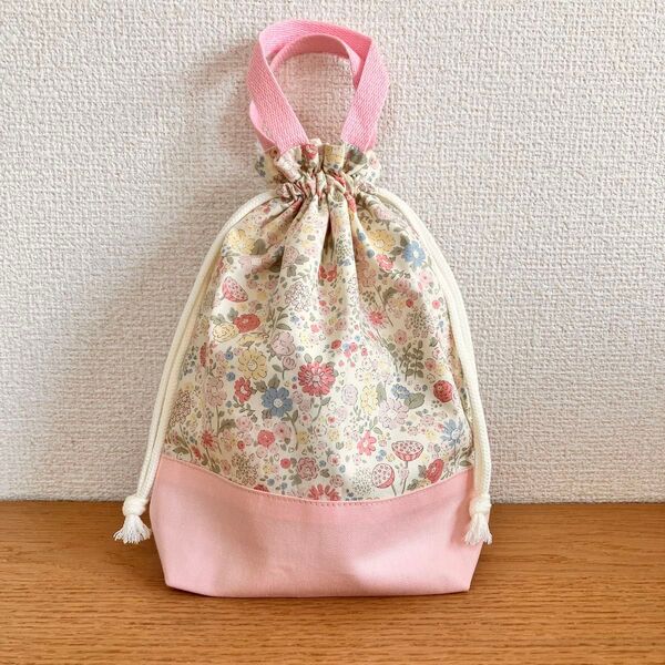 *ハンドメイド*給食袋 持ち手あり 入園入学準備 コップ袋 巾着袋 ピンク 花柄