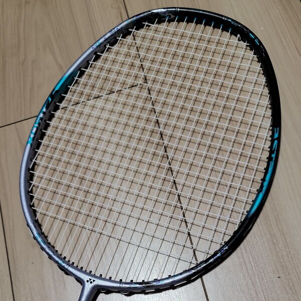 【美品】YONEX アストロクス88s pro 4U