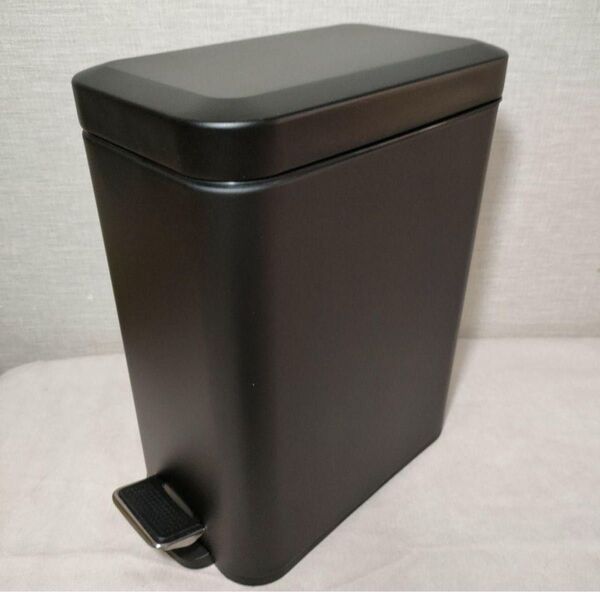 ゴミ箱 5L 袋のズレ防止クリップ付き インテリア スリム マットブラック 黒