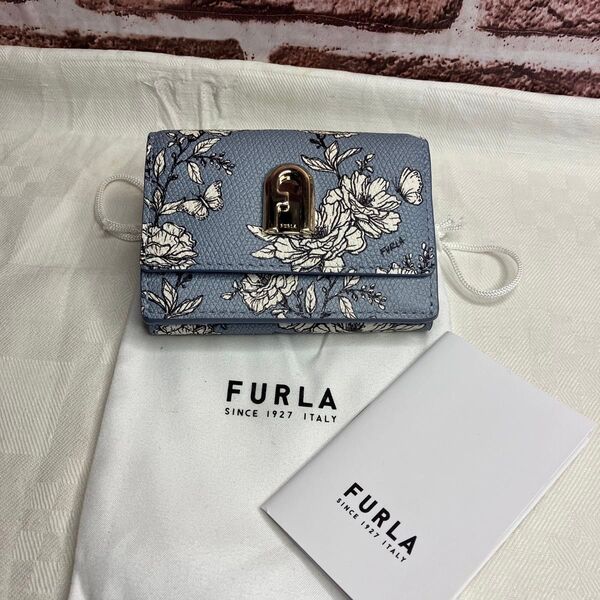 未使用FURLA フルラ花柄 三つ折り財布
