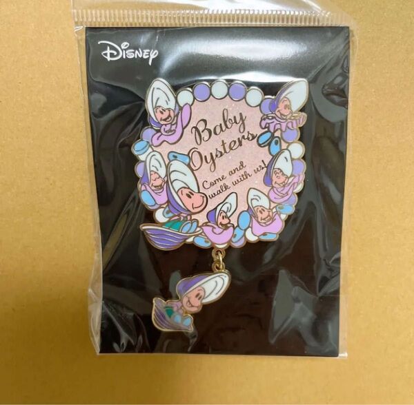 ディズニー ヤングオイスター ピンバッジ