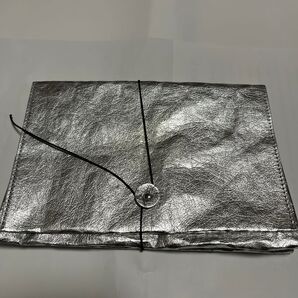 メタリックシルバー ペーパークラッチバッグ F ORGANIC