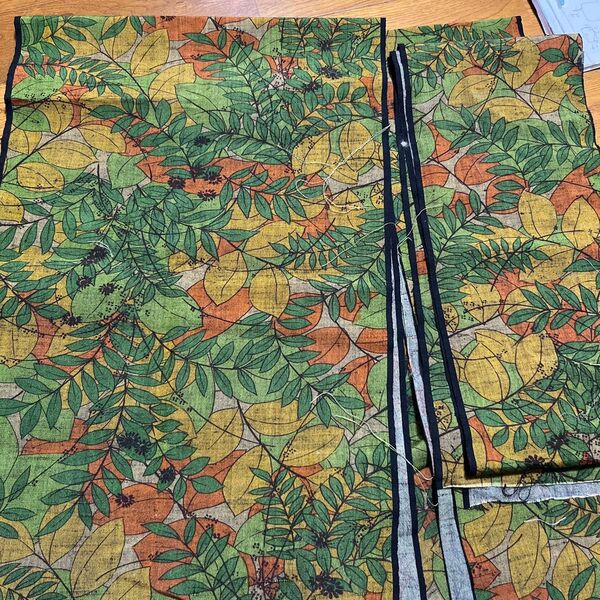 葉っぱ柄 着物生地 はぎれ ハンドメイド