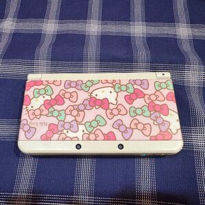 Newニンテンドー3DS ハローキティ 着せ替え 本体のみ