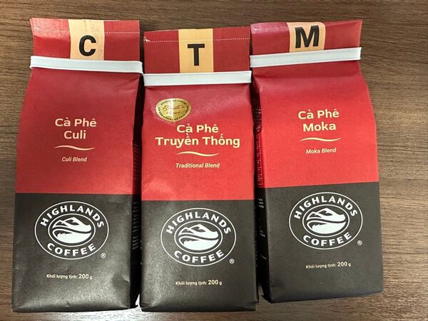 ベトナム有名なコーヒーの粉ベトナム直送 HIGHLAND COFFEE 3個セット