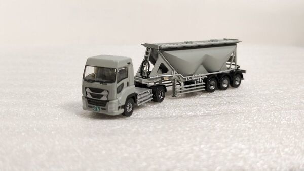 トミーテック 1/150 トレーラーコレクション 10弾 バルクトレーラー 灰 いすゞ 15ギガハイルーフ