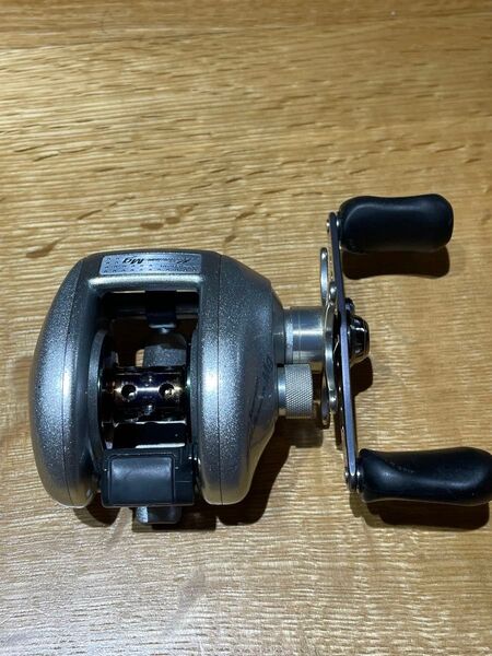 シマノ メタニウムMg 右ハンドル 中古 ベイトリール