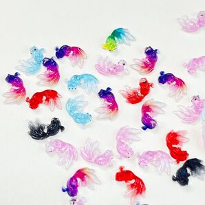 ネイルパーツデコパーツ 夏の金魚 カボション クリアランダムカラー 50pcs