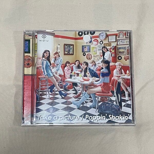NIZIU Take a picture / Poppin' Shakin' CD