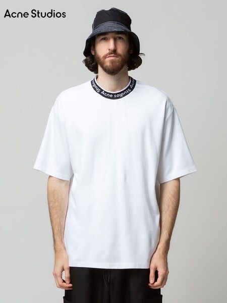 Acne Studios アクネストゥディオズ オーバーサイズ ロゴリブTシャツ
